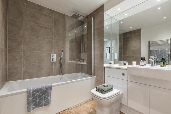 Property photo 3 of 7 Bathroom