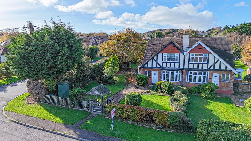 Property photo 1 of 41 Dji_20251108120314_0314_D.Jpg