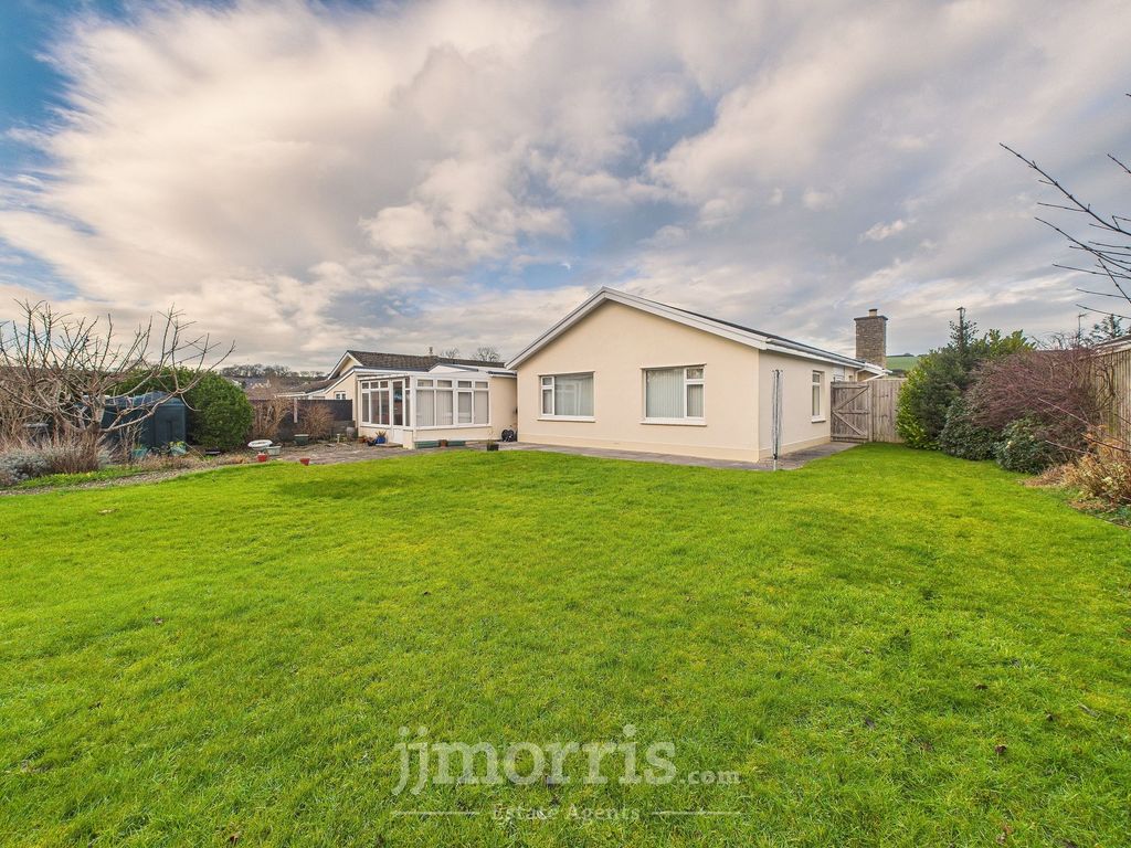 Property photo 2 of 38