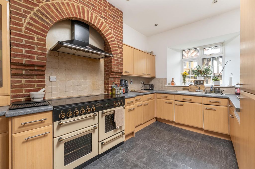 Property photo 2 of 29 Dining Kitchen