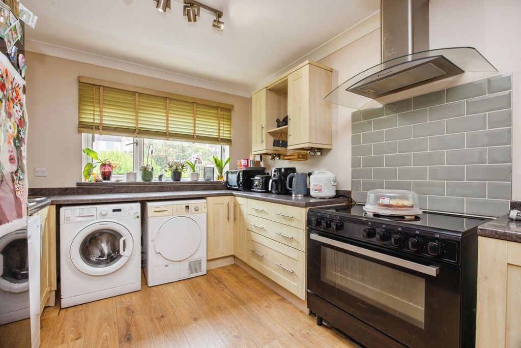 Property photo 2 of 23 Pbox-Img.Jpg