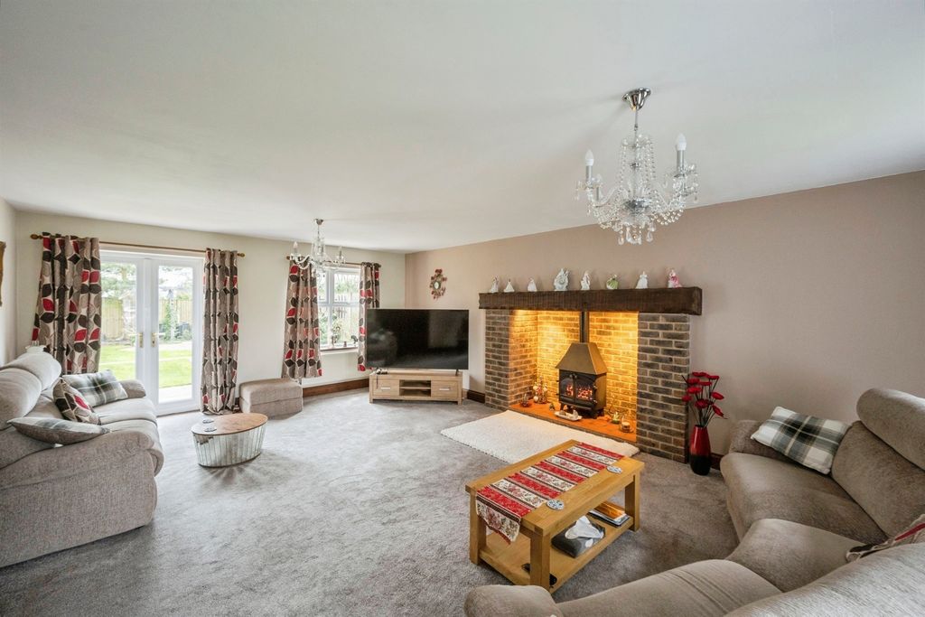 Property photo 2 of 22