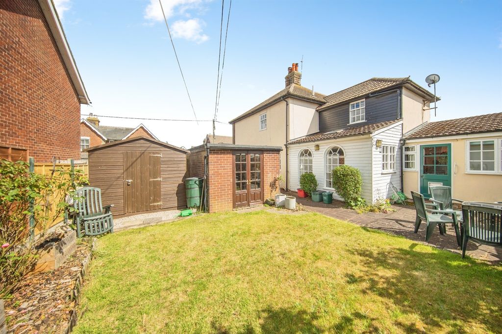 Property photo 2 of 18