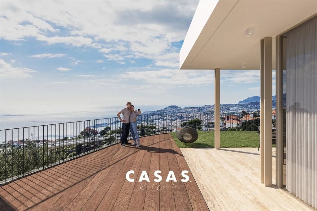 Property photo 1 of 12 Fabulous 4-Bedroom Villa In São Gonçalo, Funchal - Madeira Island