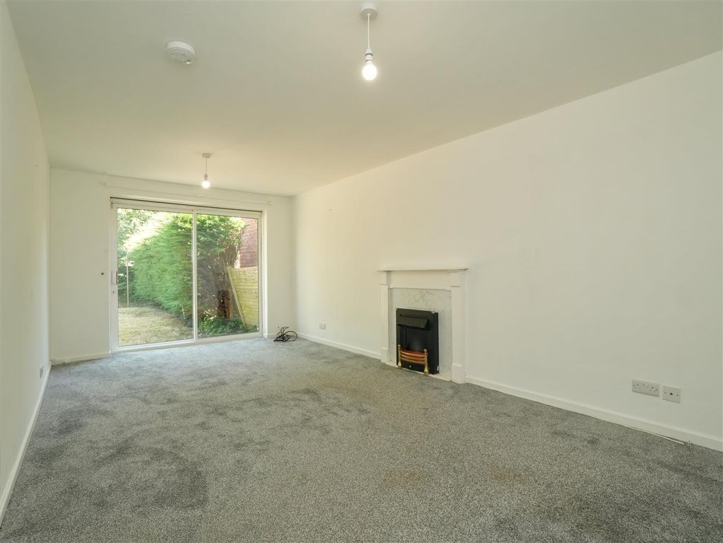Property photo 3 of 12 Living Room