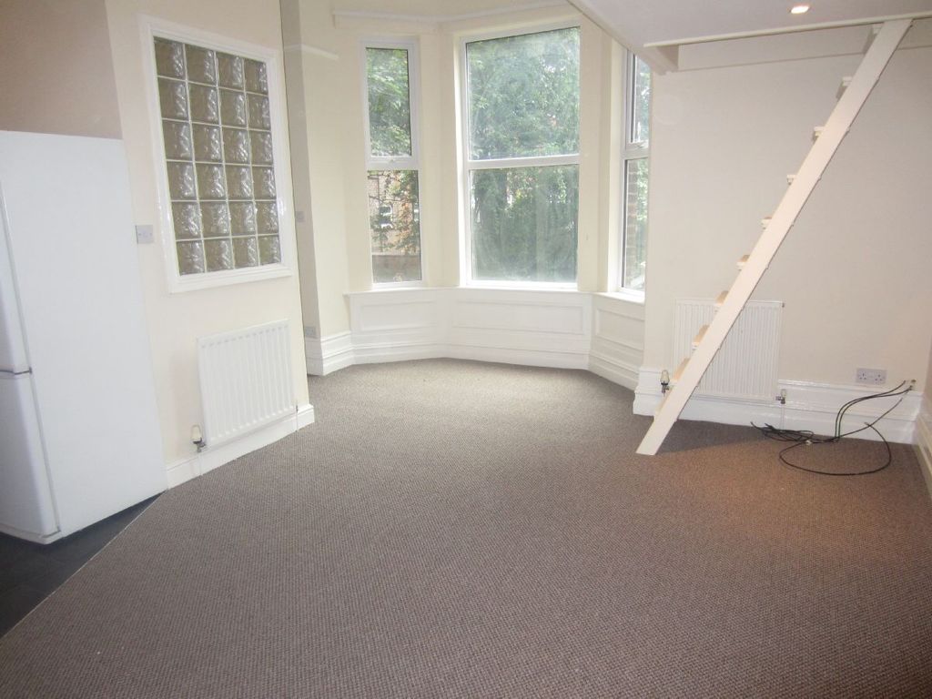 Property photo 2 of 7 Lounge