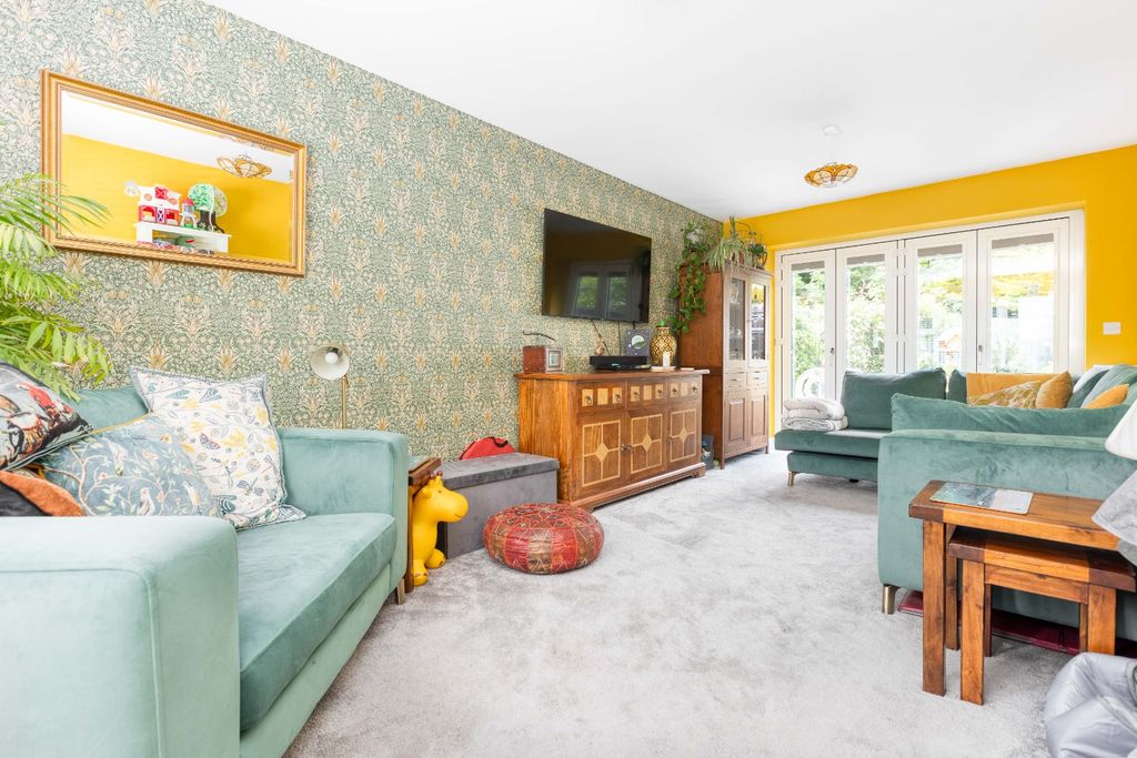 Property photo 2 of 23 4210482