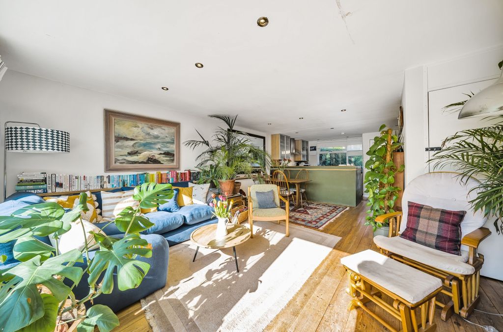 Property photo 3 of 14 Reception