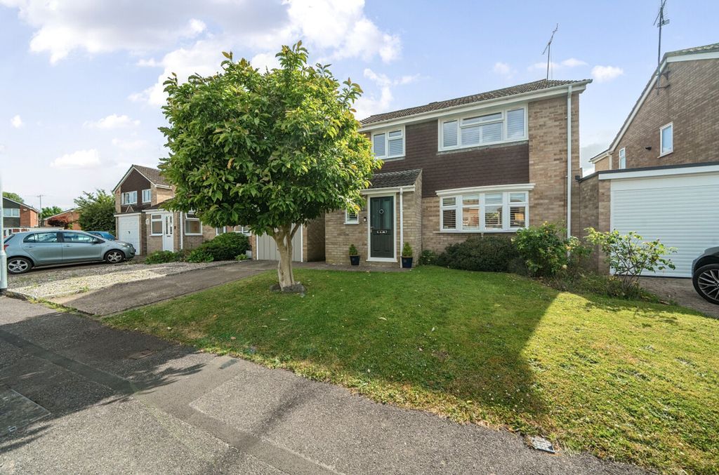 Property photo 1 of 14 Headington Drive