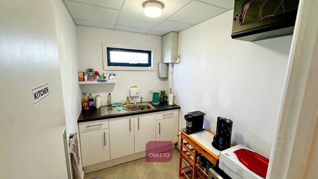 Property photo 3 of 4 Kitchen