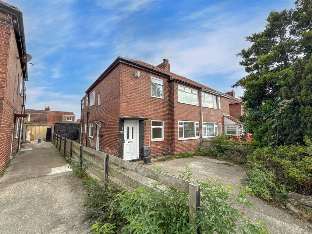 Property photo 1 of 18 External