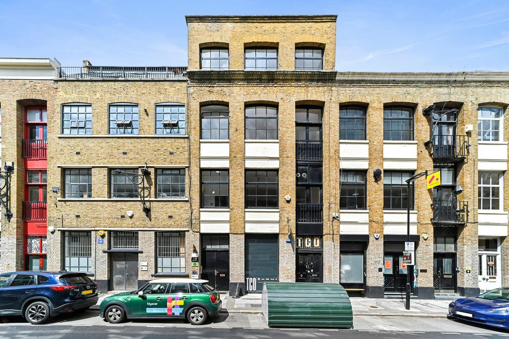 Property photo 3 of 13 Photo 4