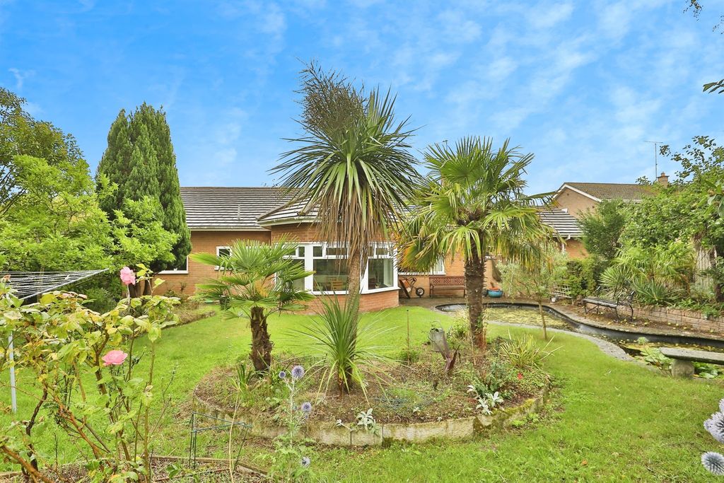 Property photo 3 of 17