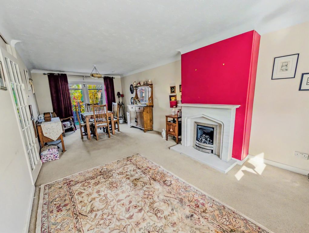 Property photo 3 of 19