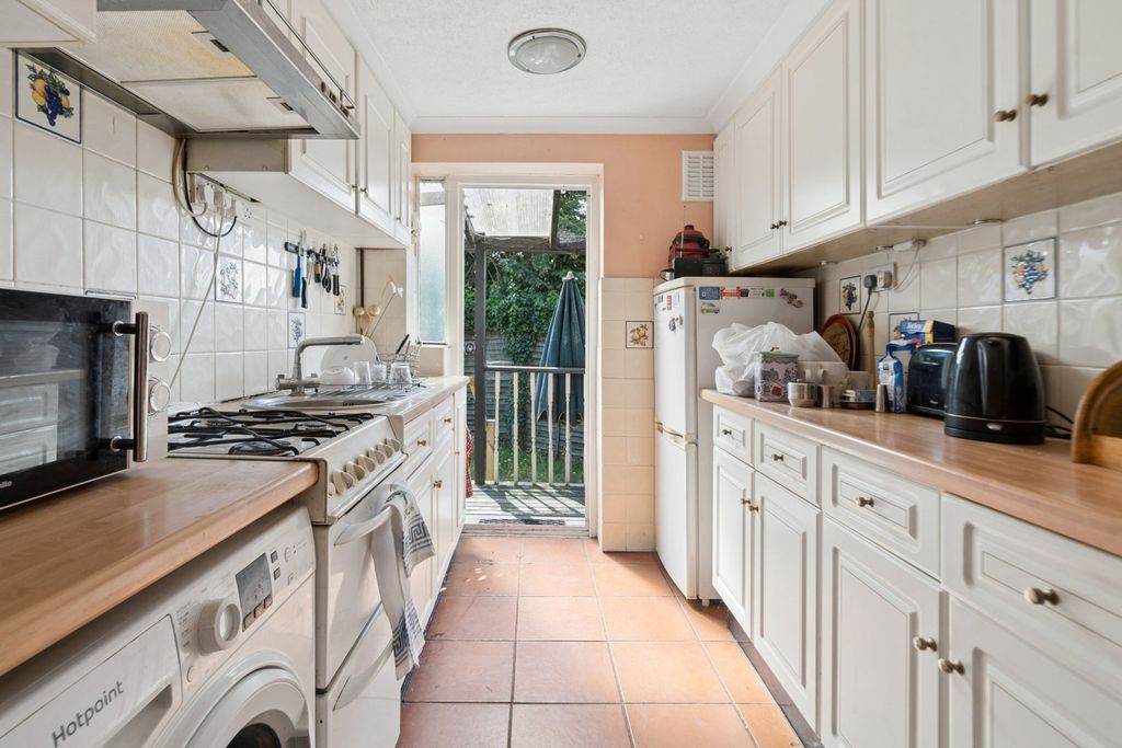 Property photo 3 of 8