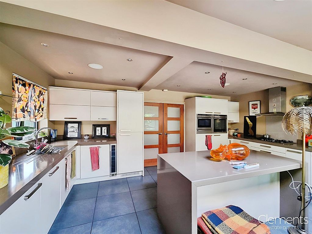 Property photo 2 of 24 69Fea6c5-Photo-2025-06-17-17-34-59 20 281 29.Jpg