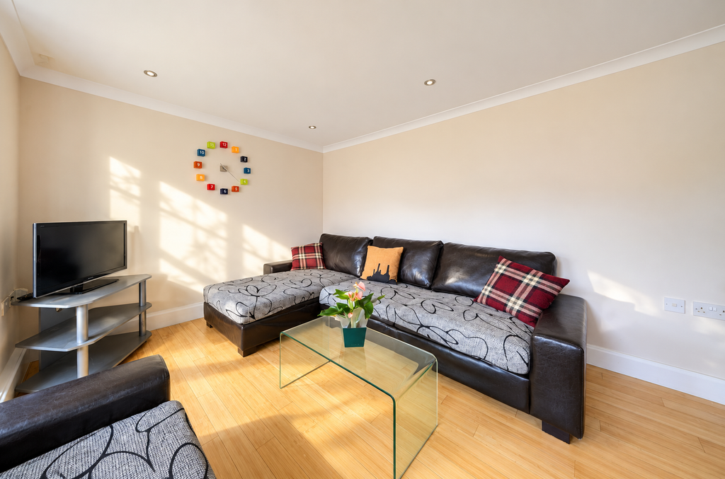 Property photo 3 of 18 Reception Room