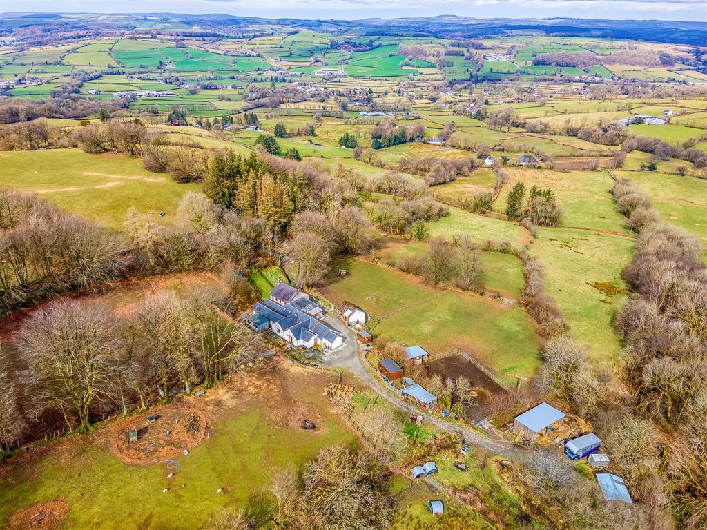 Property photo 1 of 76 Externally