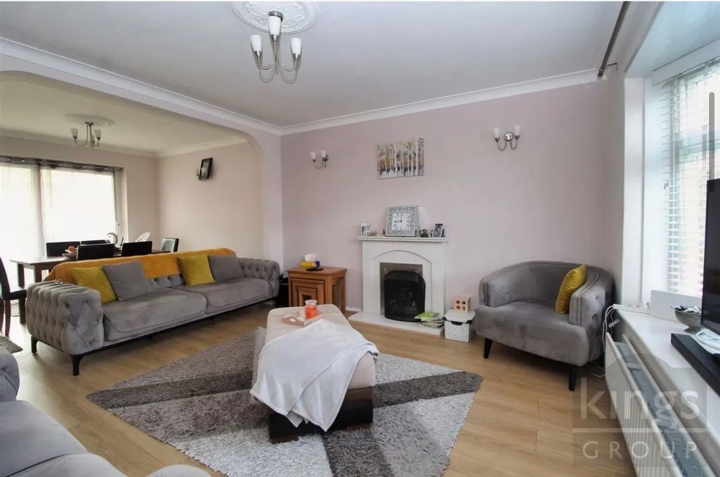 Property photo 3 of 19 Img_2131