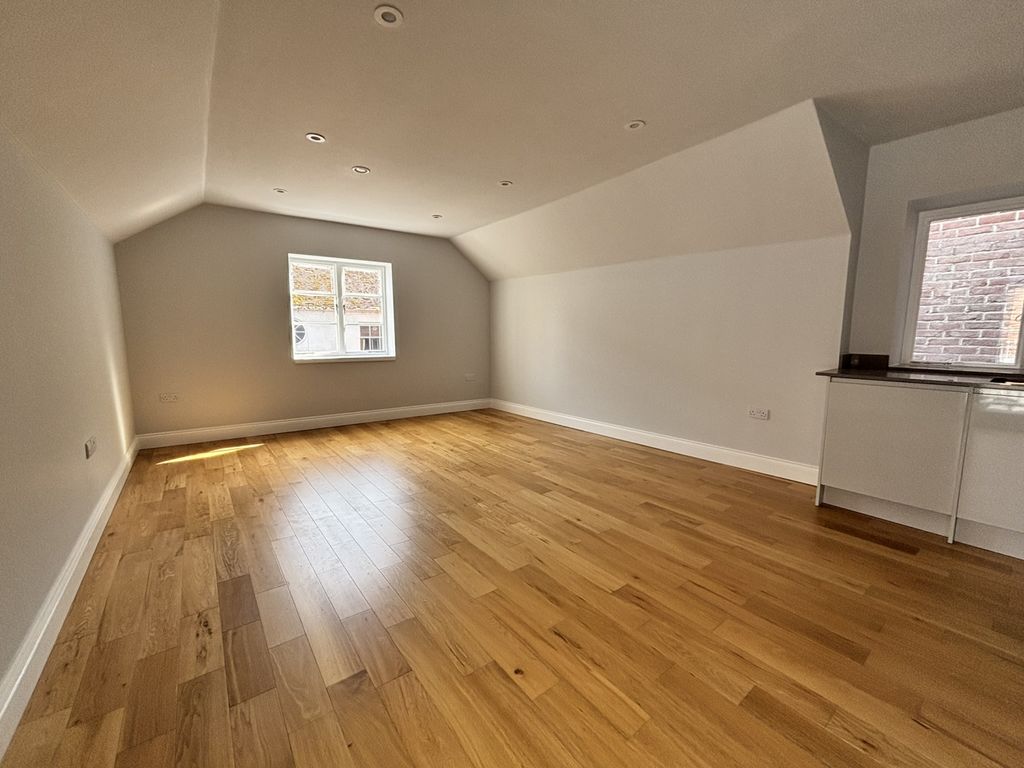 Property photo 3 of 10 Img_6964