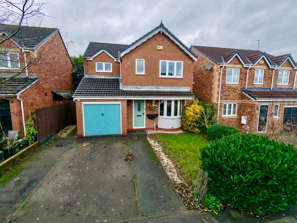 Property photo 1 of 17 External