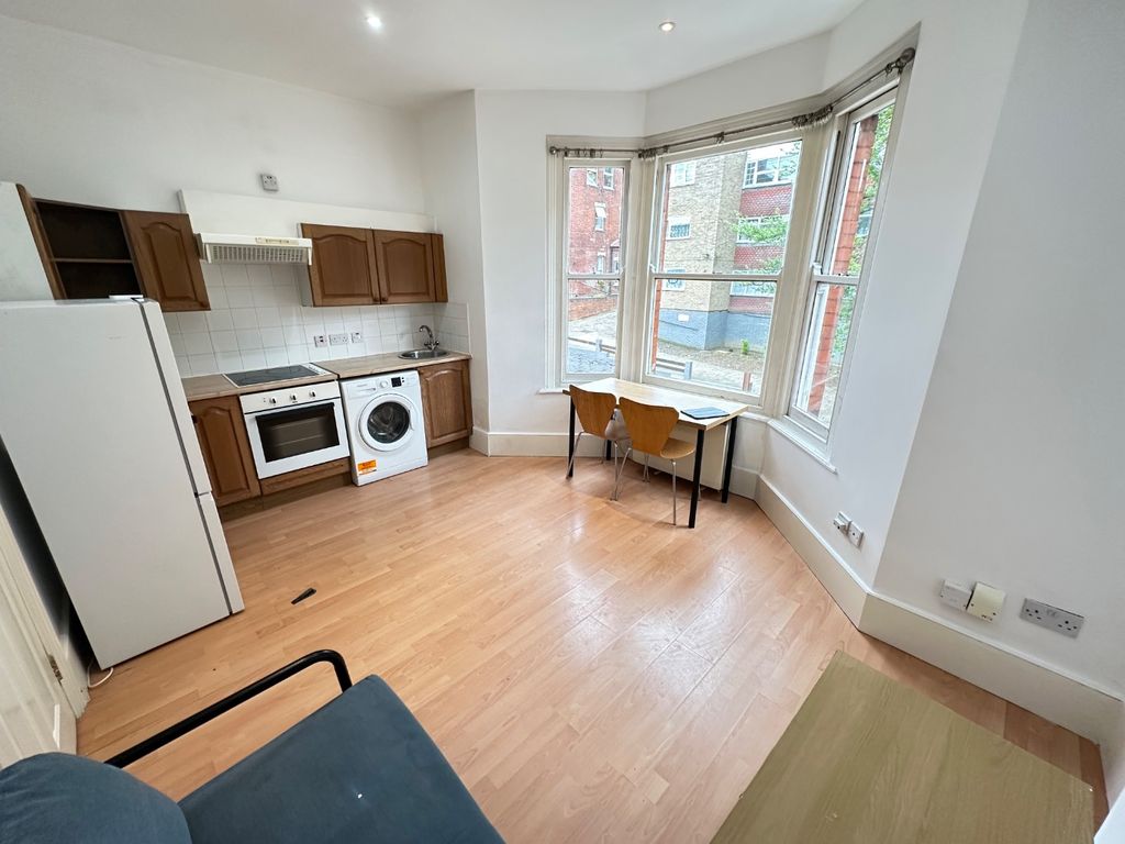Property photo 2 of 8 5150762
