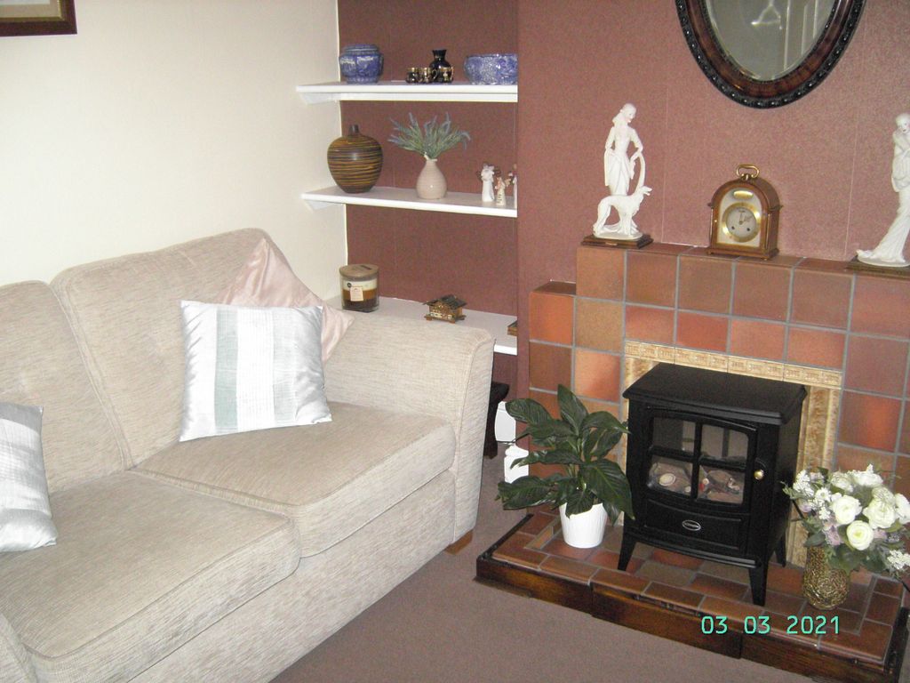 Property photo 2 of 9