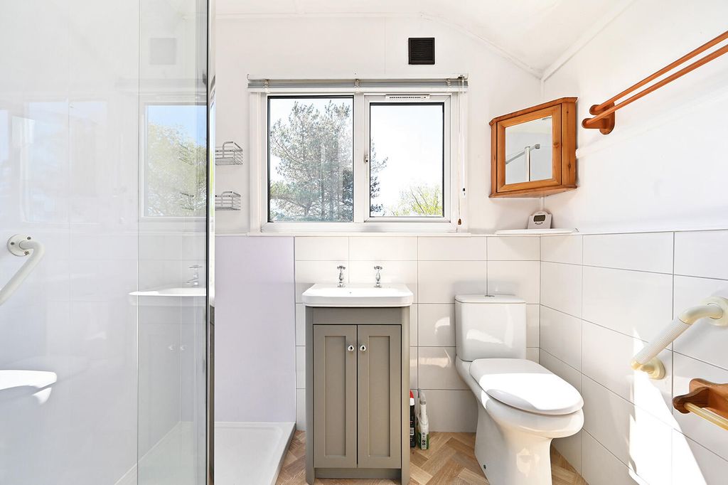 Property photo 2 of 57 Bathroom