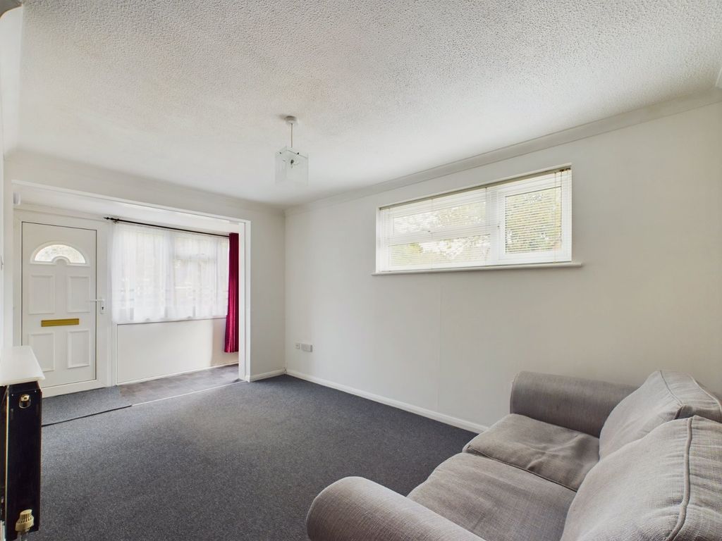 Property photo 2 of 9 Living Room