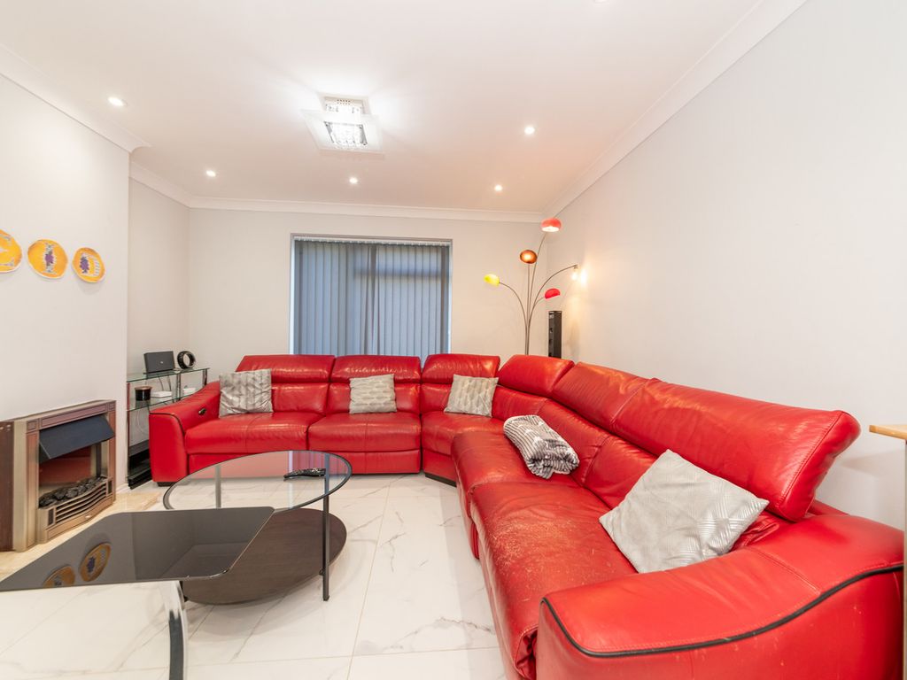 Property photo 1 of 42