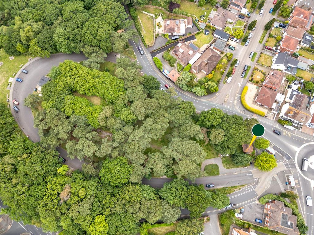 Property photo 2 of 9 1-6A313Ceaf1B5c-1473335-3-6A302Bc02B154-Arw-1-Loca