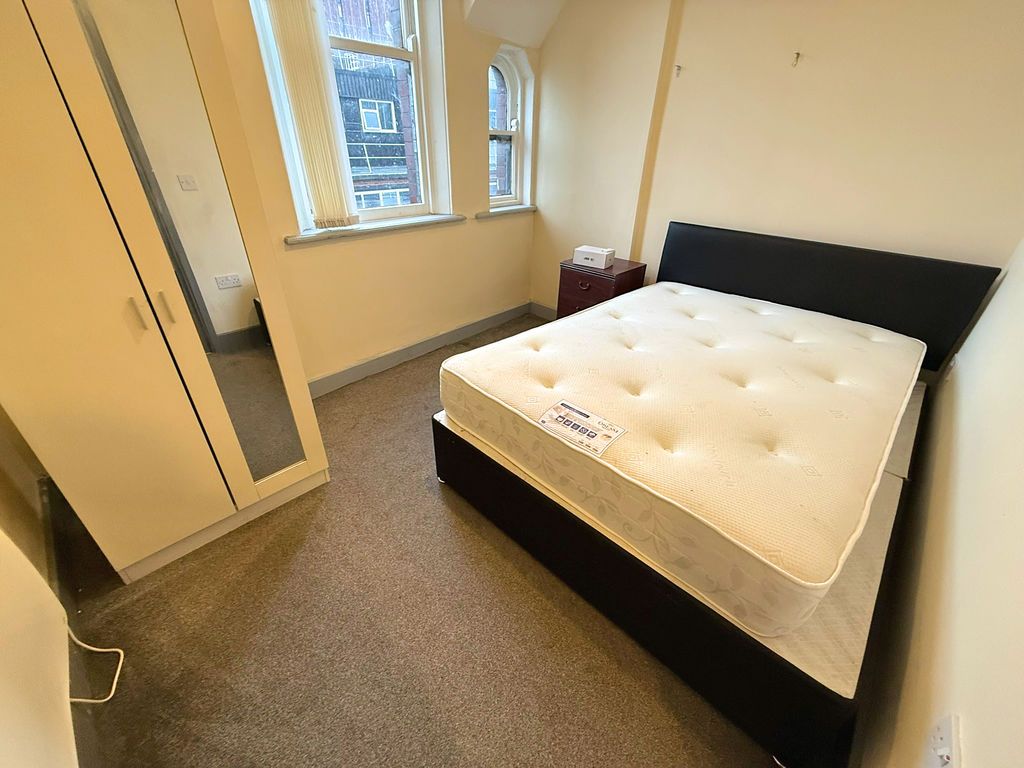 Property photo 3 of 5 Bedroom