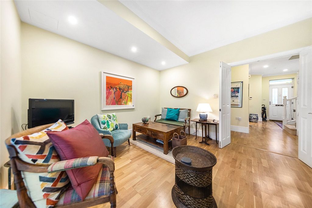 Property photo 2 of 16 Reception Room P2