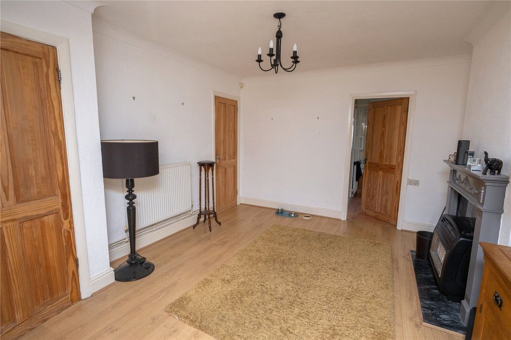 Property photo 3 of 12 Picture No. 12