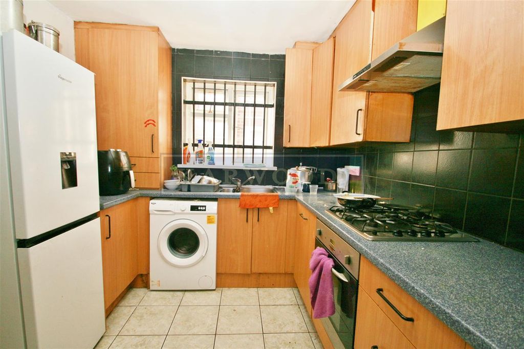 Property photo 3 of 13