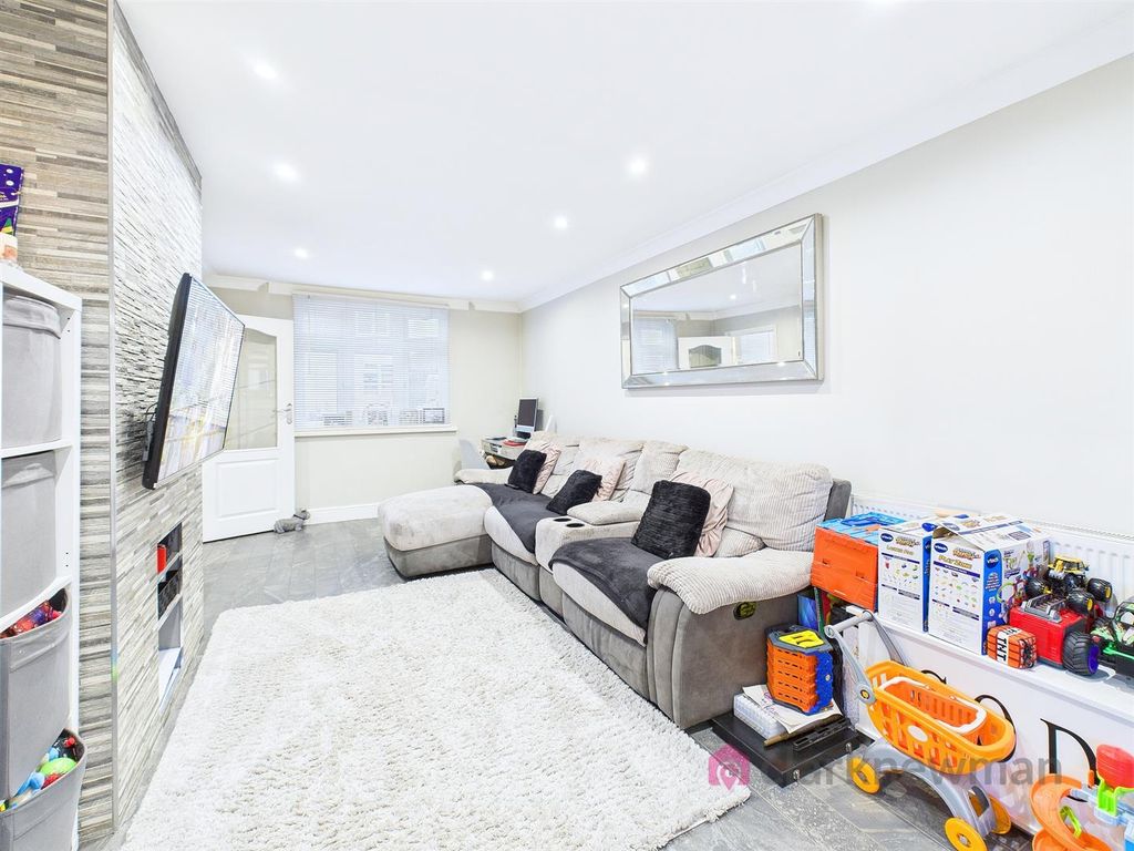 Property photo 3 of 14 Lounge/Diner