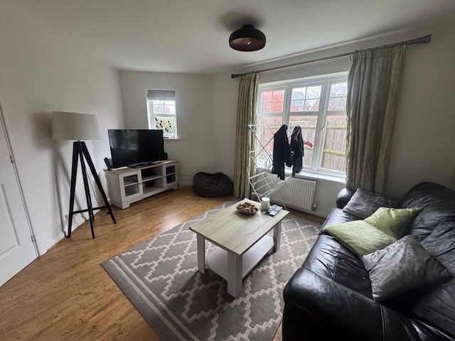 Property photo 2 of 10 Living Room