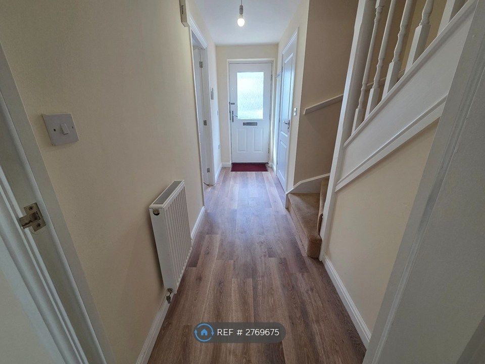 Property photo 3 of 23 Hallway