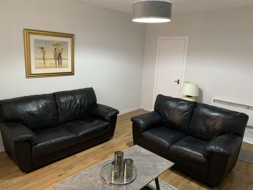 Property photo 3 of 6