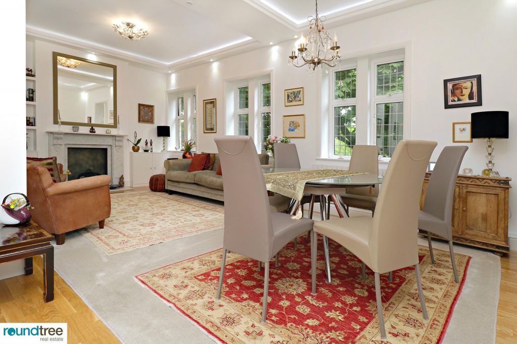 Property photo 3 of 12 (Main)