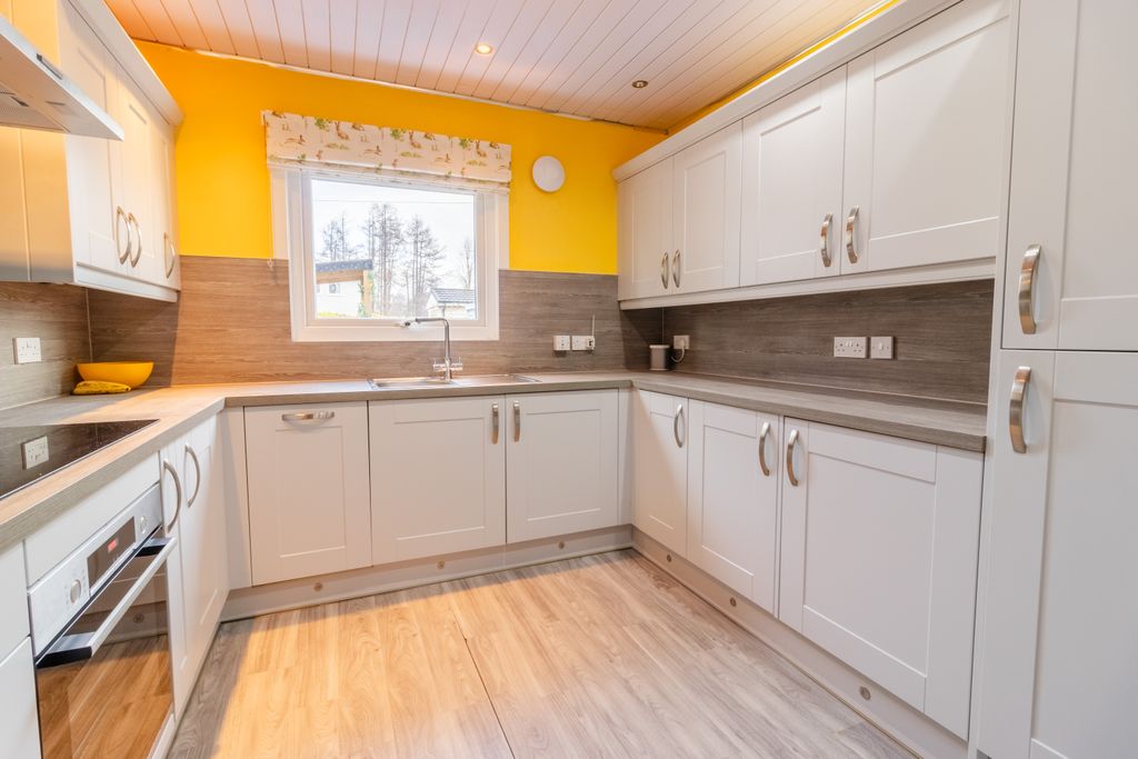 Property photo 2 of 32 Kitchen