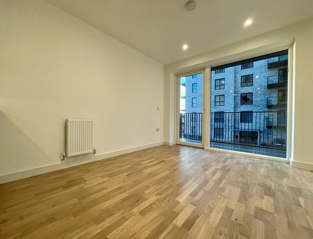 Property photo 1 of 12 Studio Apartment To Rent