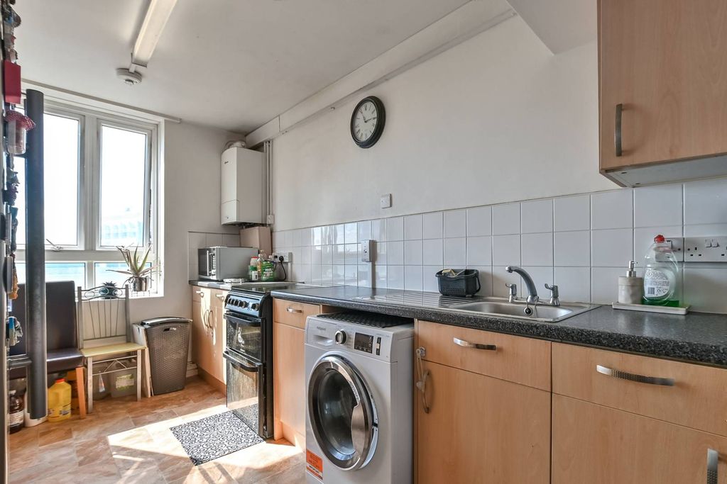 Property photo 3 of 8