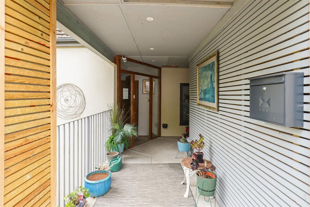 Property photo 2 of 29 Sketch_Ph20_6520055.Jpg