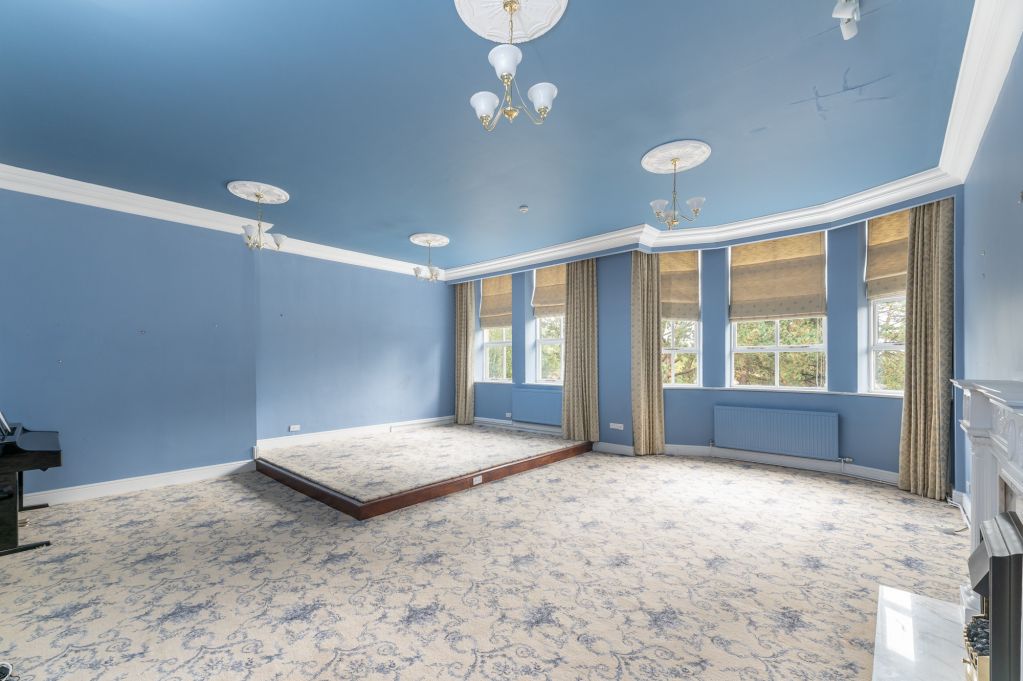 Property photo 2 of 26 Lounge Dining Area