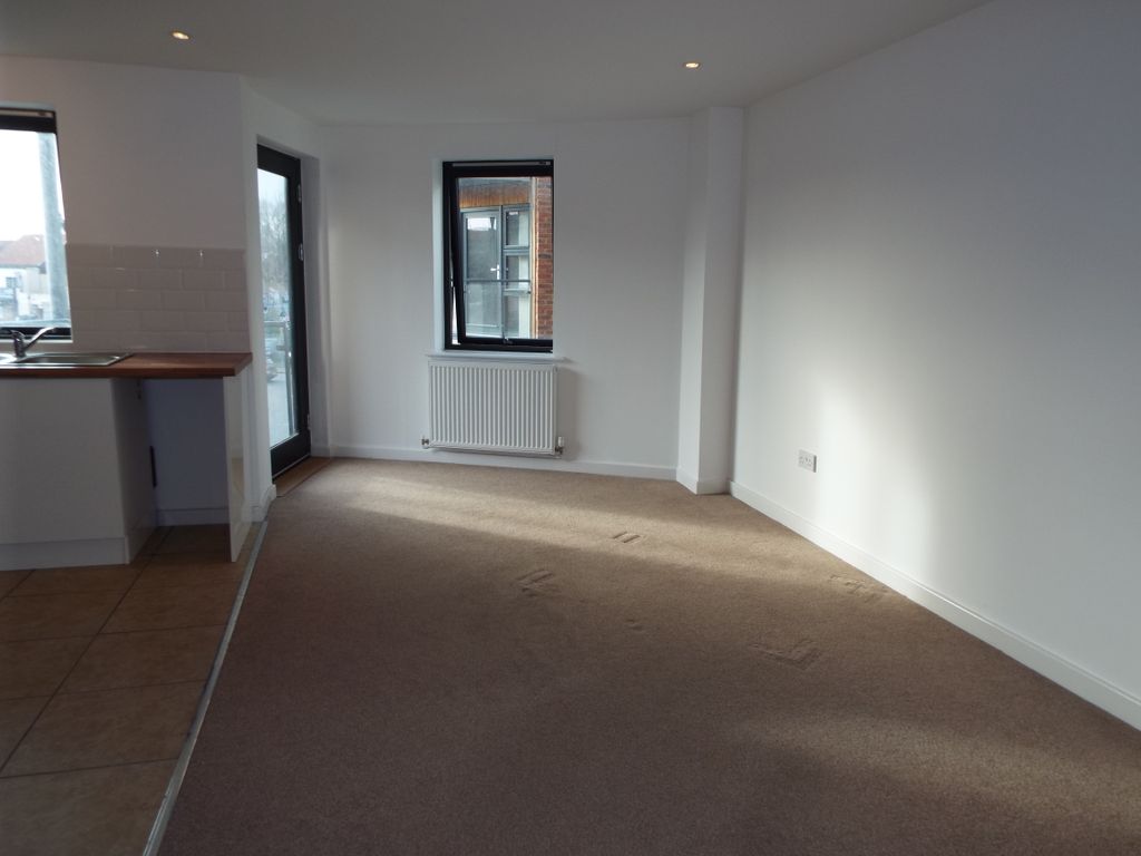 Property photo 3 of 6