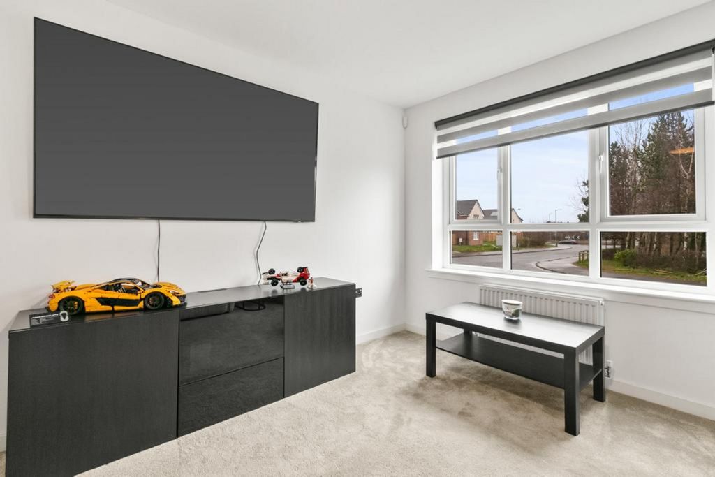 Property photo 3 of 23