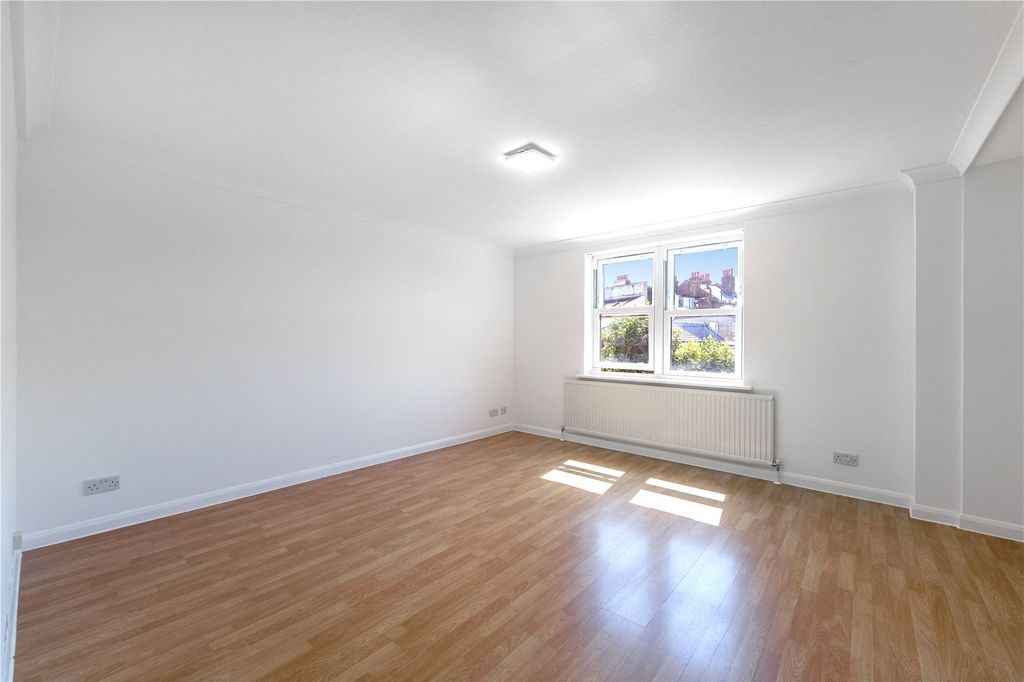 Property photo 2 of 7 Picture No. 05