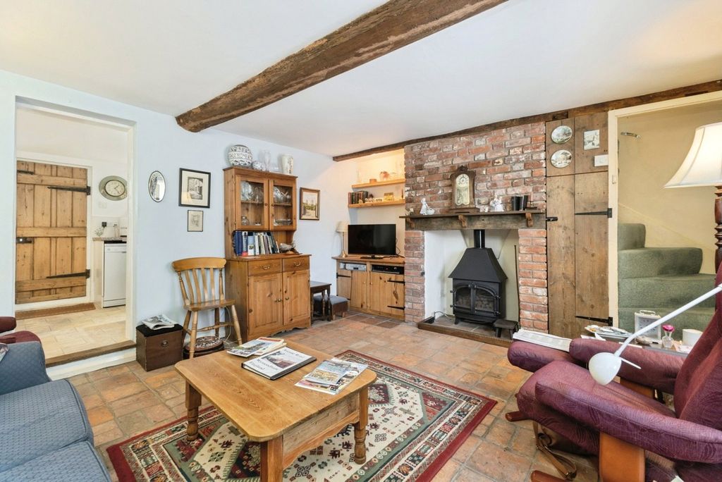 Property photo 2 of 17 Photo