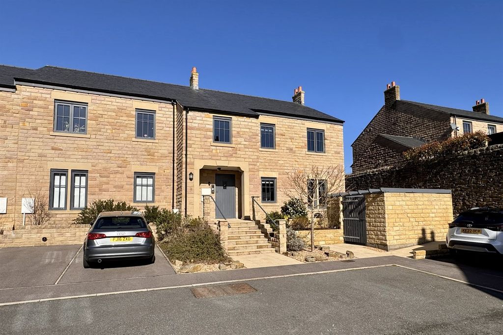 Property photo 1 of 18 (Main)